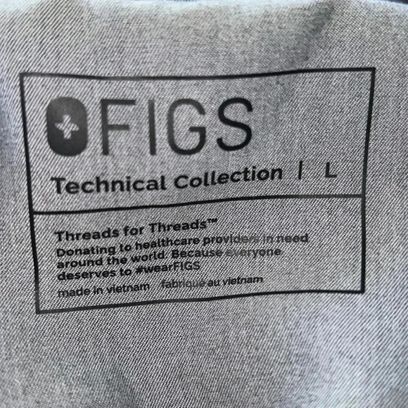 FIGS Men’s Graphite Gray Scrub Pullover Shirt Top 1 Pocket Large Short Sleeves - Picture 10 of 13